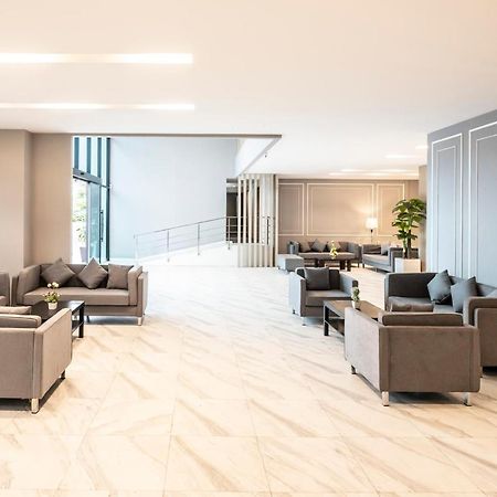 The Airport Courtyard Suvarnabhumi Airport بانكوك المظهر الخارجي الصورة The lobby of the hotel